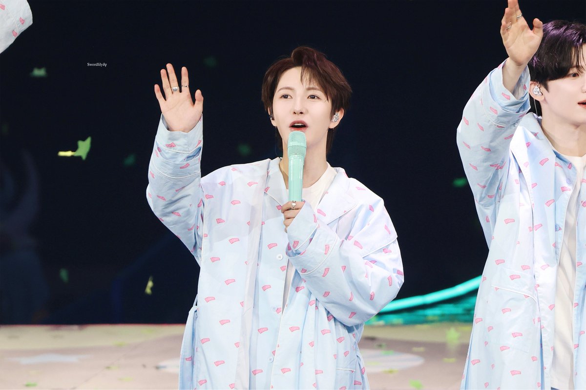 swordlily0323's tweet photo. 10주년 축하해 ⊹₊⟡⋆ 🍀⋆˙
#런쥔 #仁俊 #RENJUN #NCT #NCTDREAM
#기다렸어_어서와_드림의_10주년
#10YearsFilledWithDream https://t.co/Re4pvcKn3L