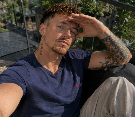 finnafterdark_'s tweet photo. It was a lovely day today https://t.co/7SHLTQhJ7J