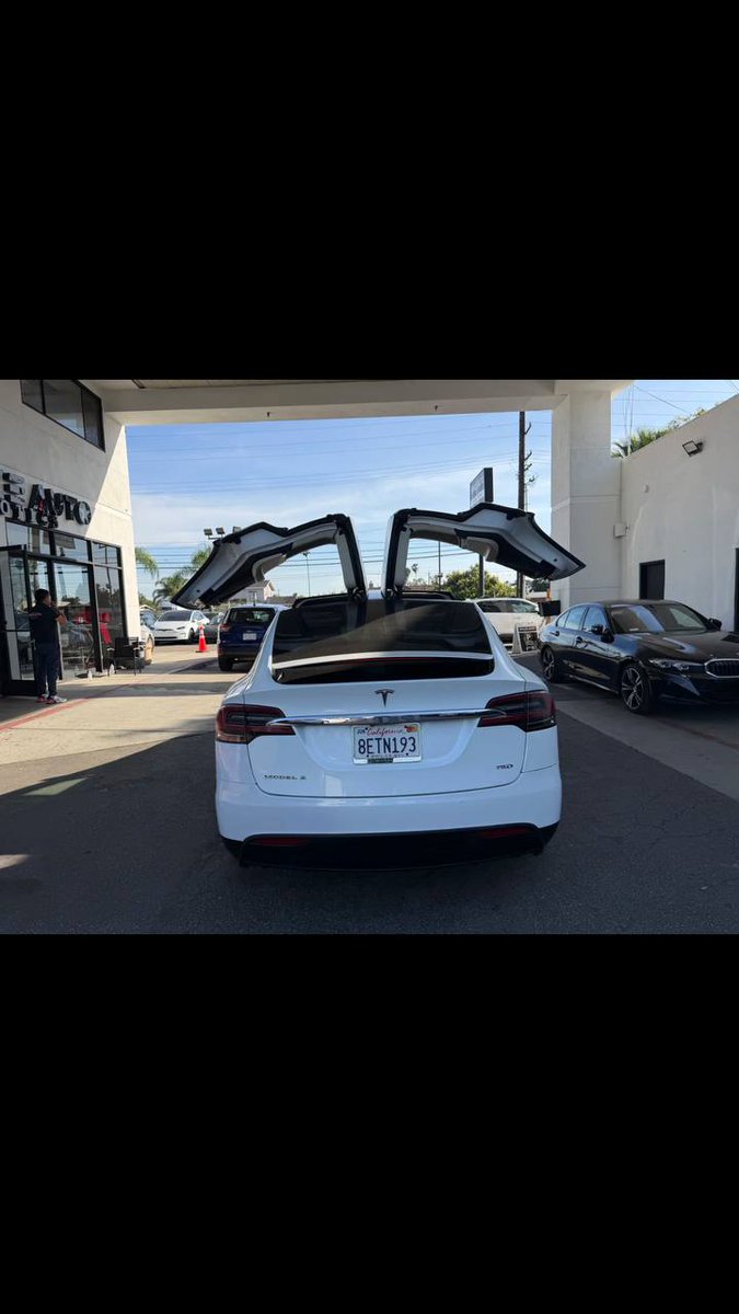MorrisV1231's tweet photo. Tesla cabin ambient lighting at night plus FSD equals pure future vibes. #Cybertruck #FSD #Tesla https://t.co/nwa5AzO2I3