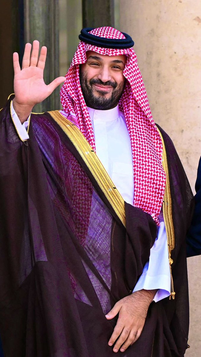 Alotaibi_2030_'s tweet photo. الله يحفظك 🇸🇦🤍

#محمد_بن_سلمان‌_في_باريس https://t.co/ZbPoHcpGAs