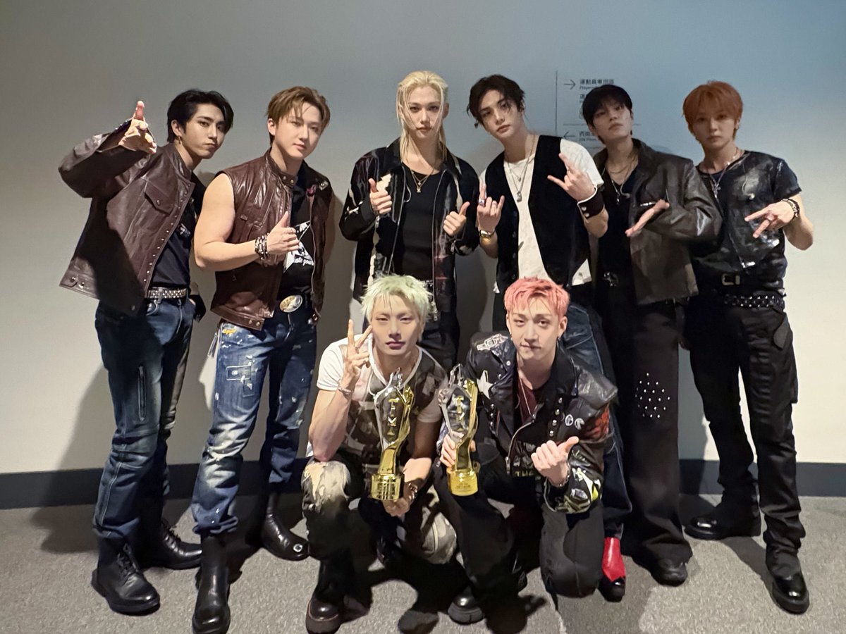 TeamSVS's tweet photo. [☕️ 25/8 KST]
🔥 MNET+: la prevotación de MCD finaliza hoy a la 11:59PM
— 5 votos por dispositivo
— Pide prestado dispositivos
— Gap importa

Esta es potencialmente nuestra última votación para este comeback así que corramos 🏃‍♀️💨 https://t.co/pp3rXu6NxH