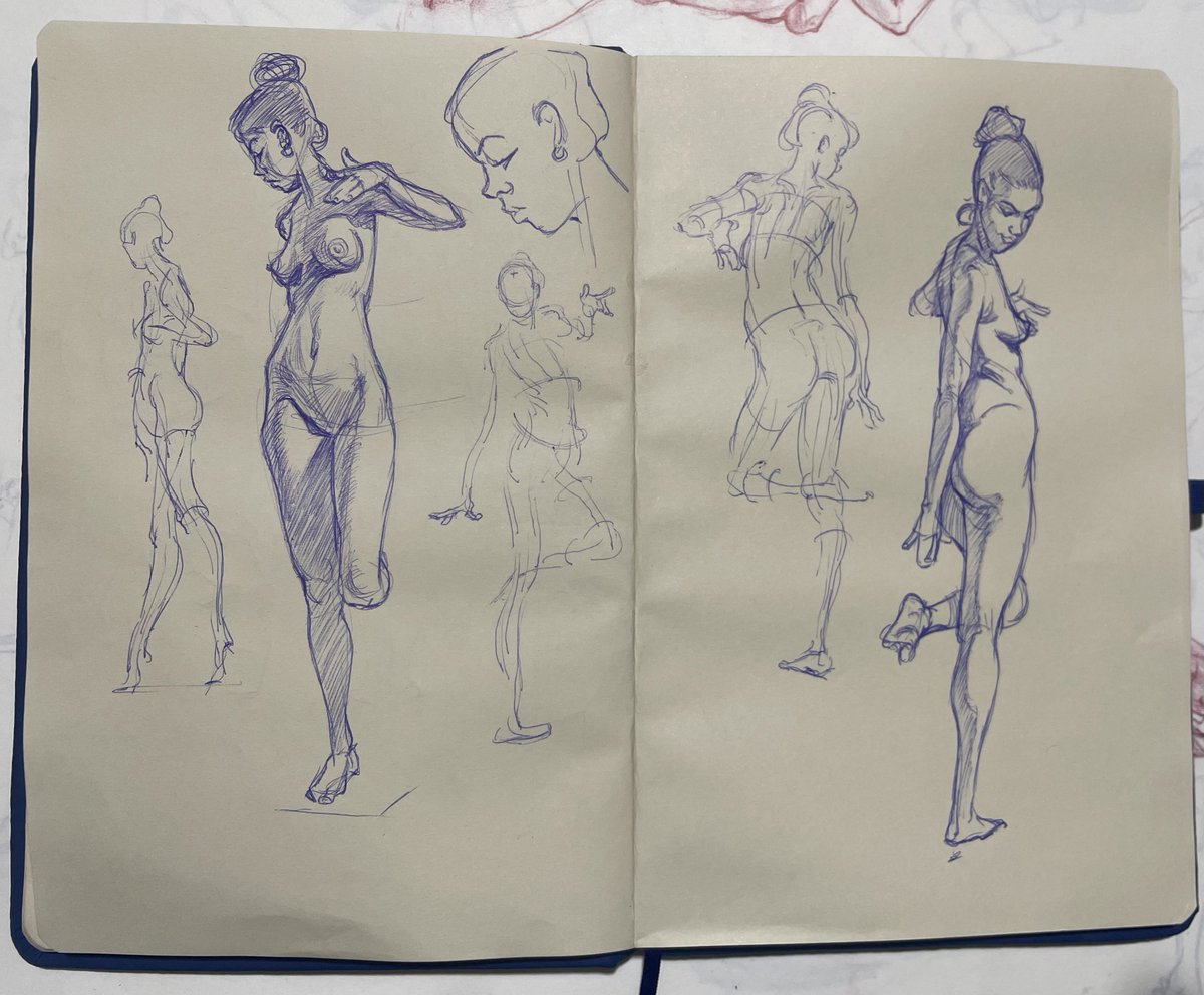 VitorCardosoArt's tweet photo. Mesma pose em ângulos diferentes https://t.co/j2LSekztC6