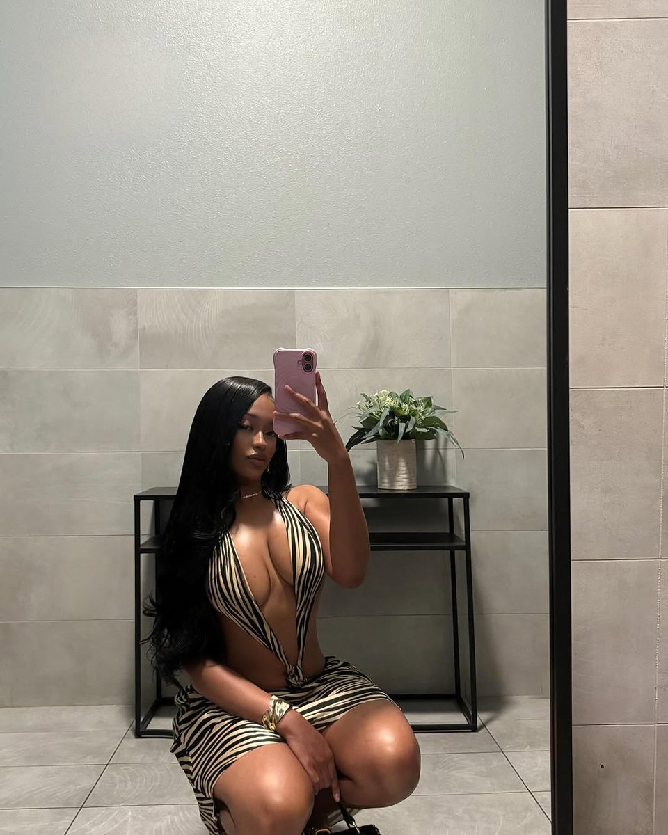 iamjazmannfxba's tweet photo. This style is my favorite 🐅.  by
🔎Wild Thoughts Satin Halter Midi Dress- Black/Combo https://t.co/QMsVzsm6K9