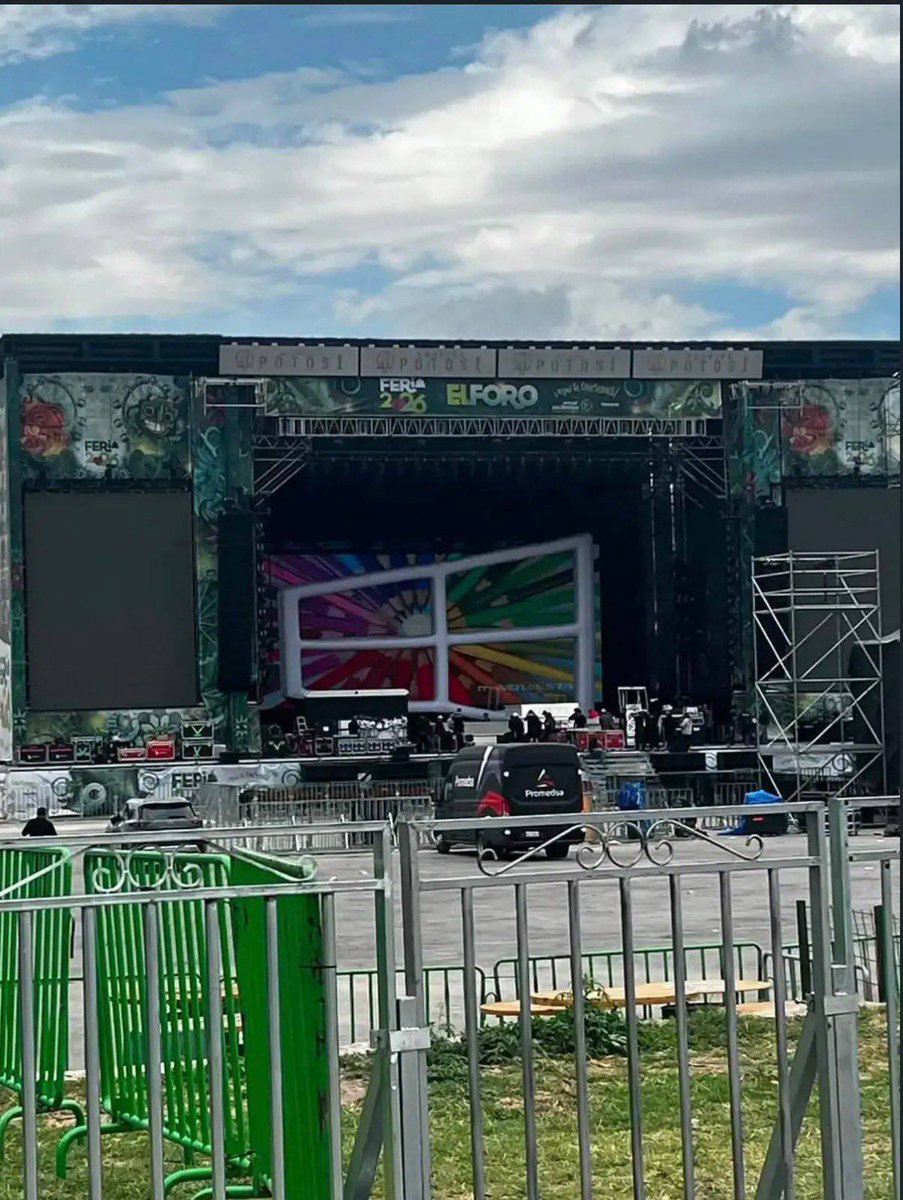 KatyActivity's tweet photo. Katy Perry’s concert at FENAPO, in San Luis Potosí, Mexico, will feature the same stage setup as the Out Of Office Tour. The show is scheduled for tomorrow. https://t.co/pjIApQfPM3