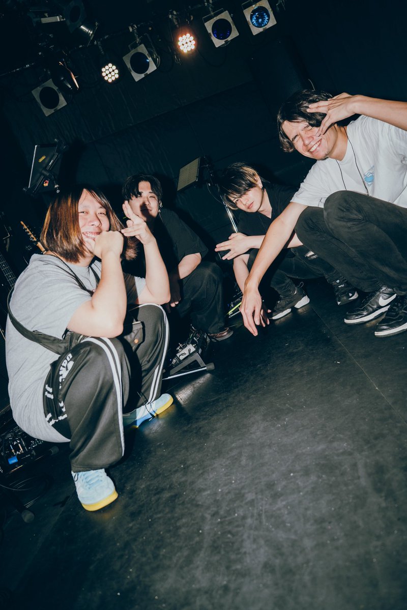 dai201S's tweet photo. ゆーくり 4th OneManLive 『SPARCLID.』

2部Gt./Mp.で参加させて頂きましたー！
ゆーくりさんのMCおもろ過ぎてバンドメンバーずっと笑ってました笑

ライブ直前のバンドメンバー。たのしそう

そして最近導入したFitEar。とても音が聴きやすい！

#SPARCLID

Photo by @a_k_i_000 https://t.co/UE2tQGKnSY