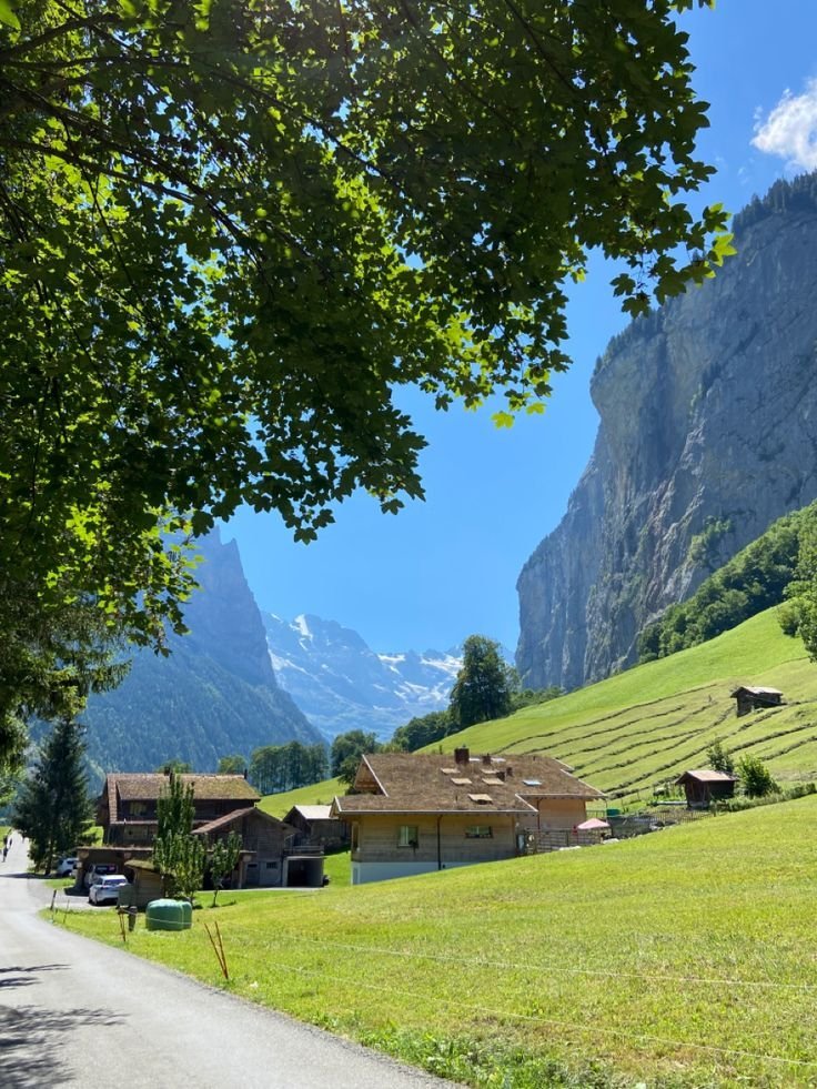 naturalbeautyi7's tweet photo. Swiss Alps 🇨🇭 https://t.co/Qb5ETh9i5U