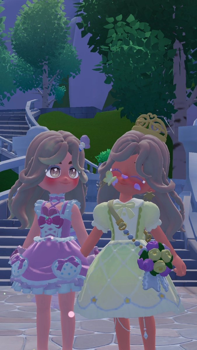 uraawrr's tweet photo. duo princess 👸🏻👸🏼@babyberrycloud https://t.co/Prp9qLVfLe