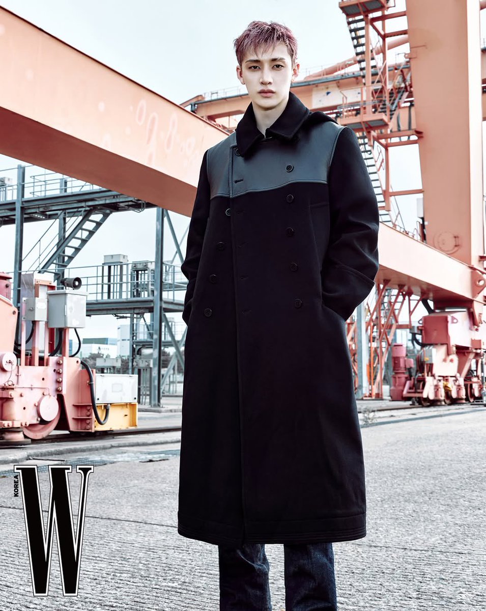 skzchartdata's tweet photo. #BangChan is on the digital cover of W Korea with Fendi! 

#BangChanXFendi
@Stray_Kids #StrayKids #스트레이키즈 https://t.co/C5CyIvvHbY