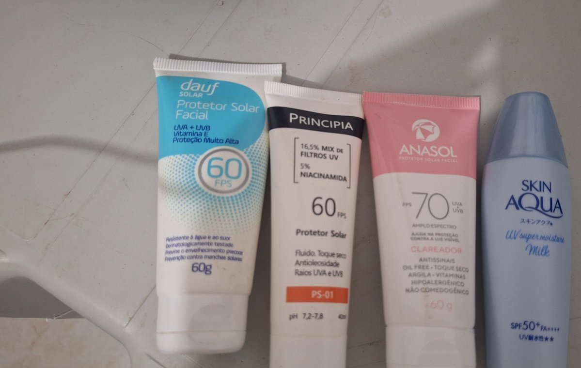 barofcar's tweet photo. Ostentar meu skin care de pobre https://t.co/bxnEQMHerU