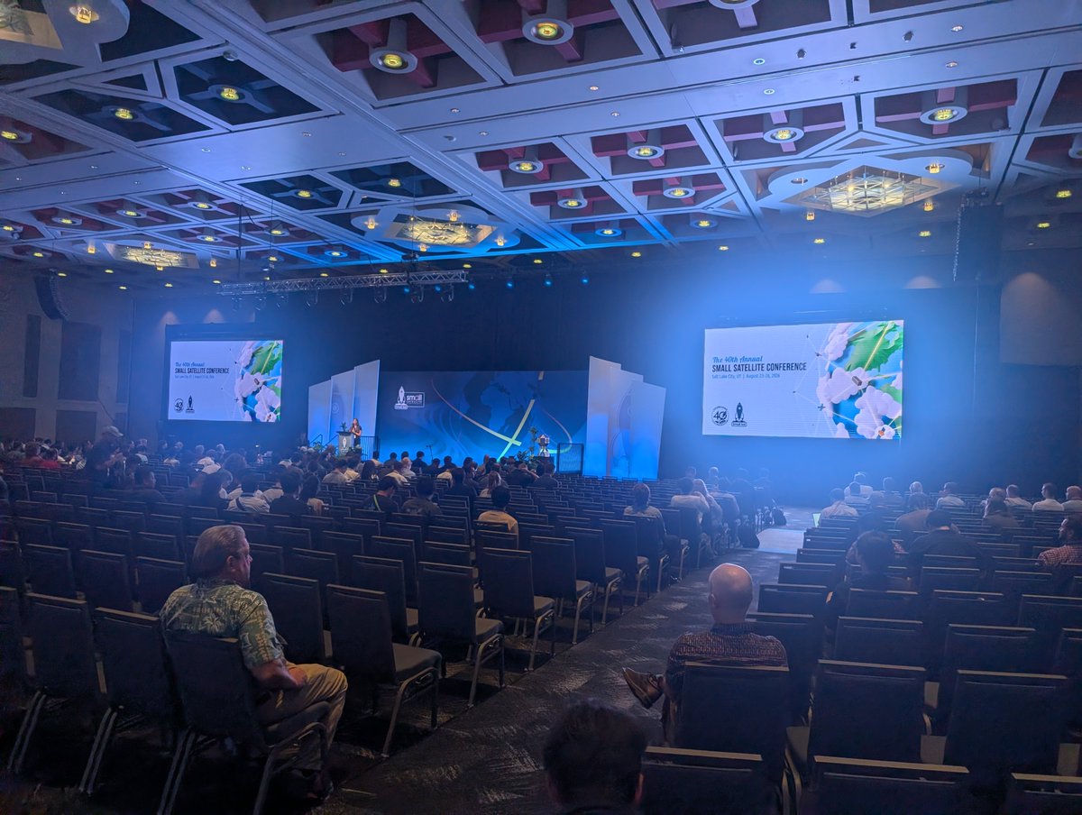 oakaw_4916's tweet photo. Small Satellite Conference in Salt Lake Cityに今います &amp; AIAA Scitech2027（年始にOrland, Florida）通ってました。 https://t.co/Uw6la9BO6i
