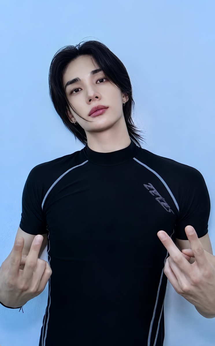 hynjiaa's tweet photo. This photocard is super expensive, so I'm sharing it for stays who wanna print it for their own collection  🫶🏻☺️ https://t.co/1z4wI0fmDq