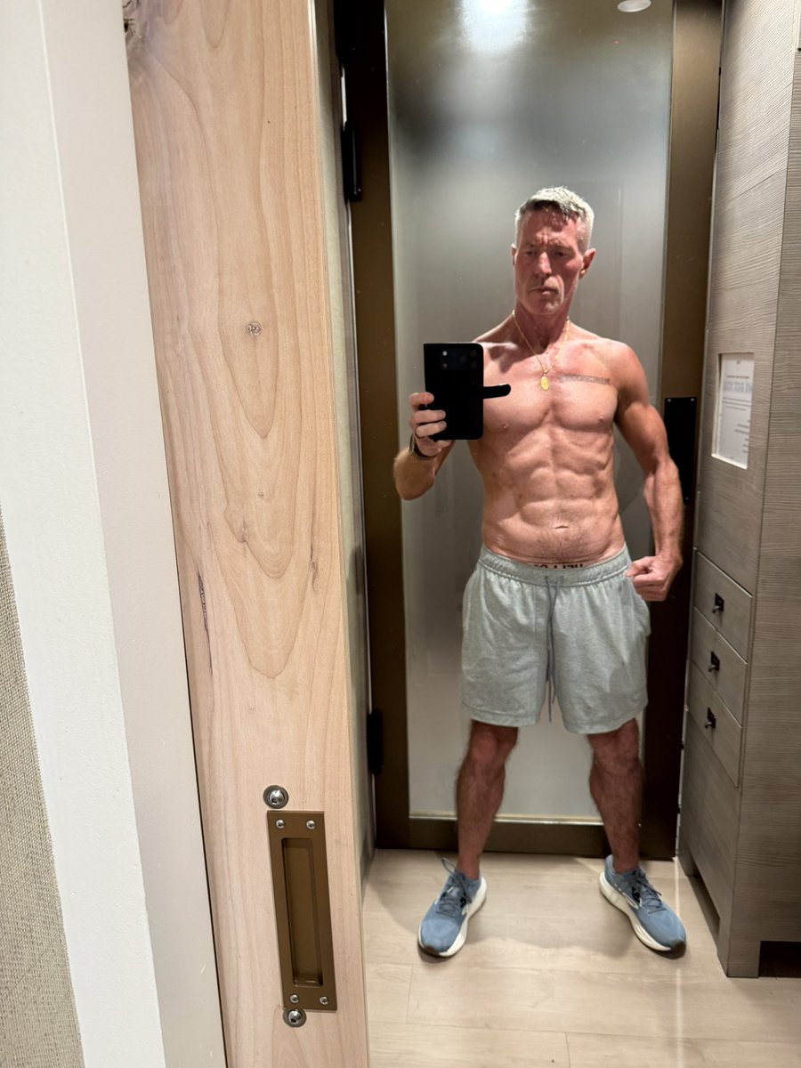 ChrisRBarron's tweet photo. Post tan https://t.co/FclVlgMzJ0