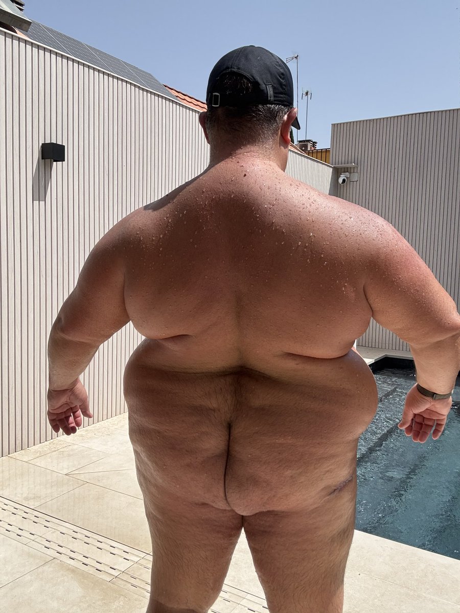 chubbybear79's tweet photo. How fat do you like your chubs? 
https://t.co/810rgOOMr0 https://t.co/TtS0akumuO