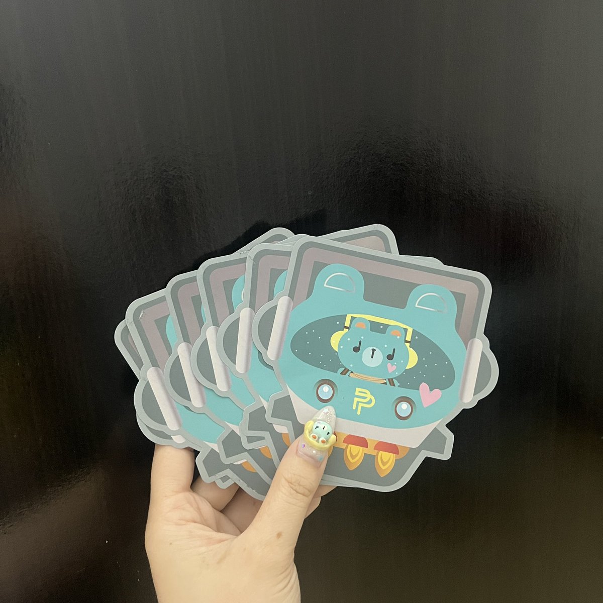 meowfluffyu's tweet photo. 🙌🏻 แจกคอนเฟตตี้ #PondPhuwinConcertD2
รี + เฟบ💗 มี 6 ใบ ส่งฟรีค้าบ
ประกาศ 25/08 เวลา 21:00 🖇️ https://t.co/6gjIWOio7E