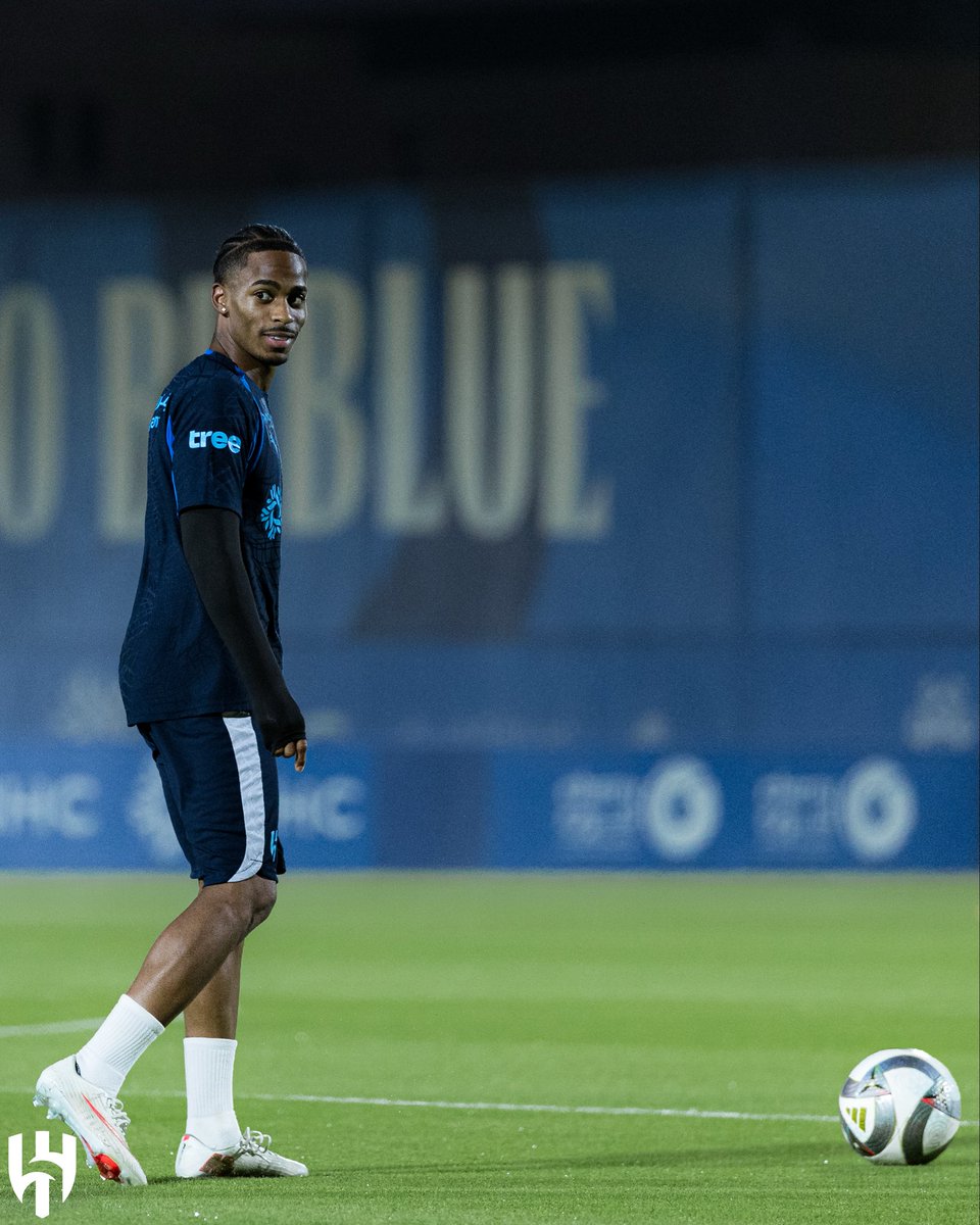 Alhilal_EN's tweet photo. Working at home 🏡💙 https://t.co/vyRAIYEp1w