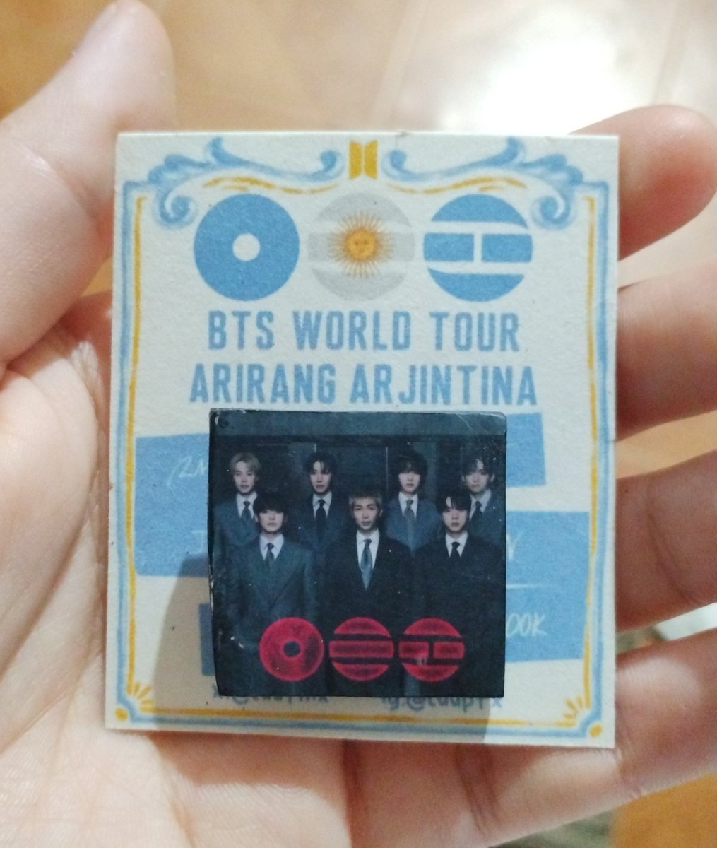 luufmx's tweet photo. @jimprince__ yo llevo 15 lucas gastadas. estoy haciendo pines de porcelana fria, pero tene en cuenta q tengo impresora. ahora tengo q comprar mas papel paea hacer photocards https://t.co/gi9GsrLxL0
