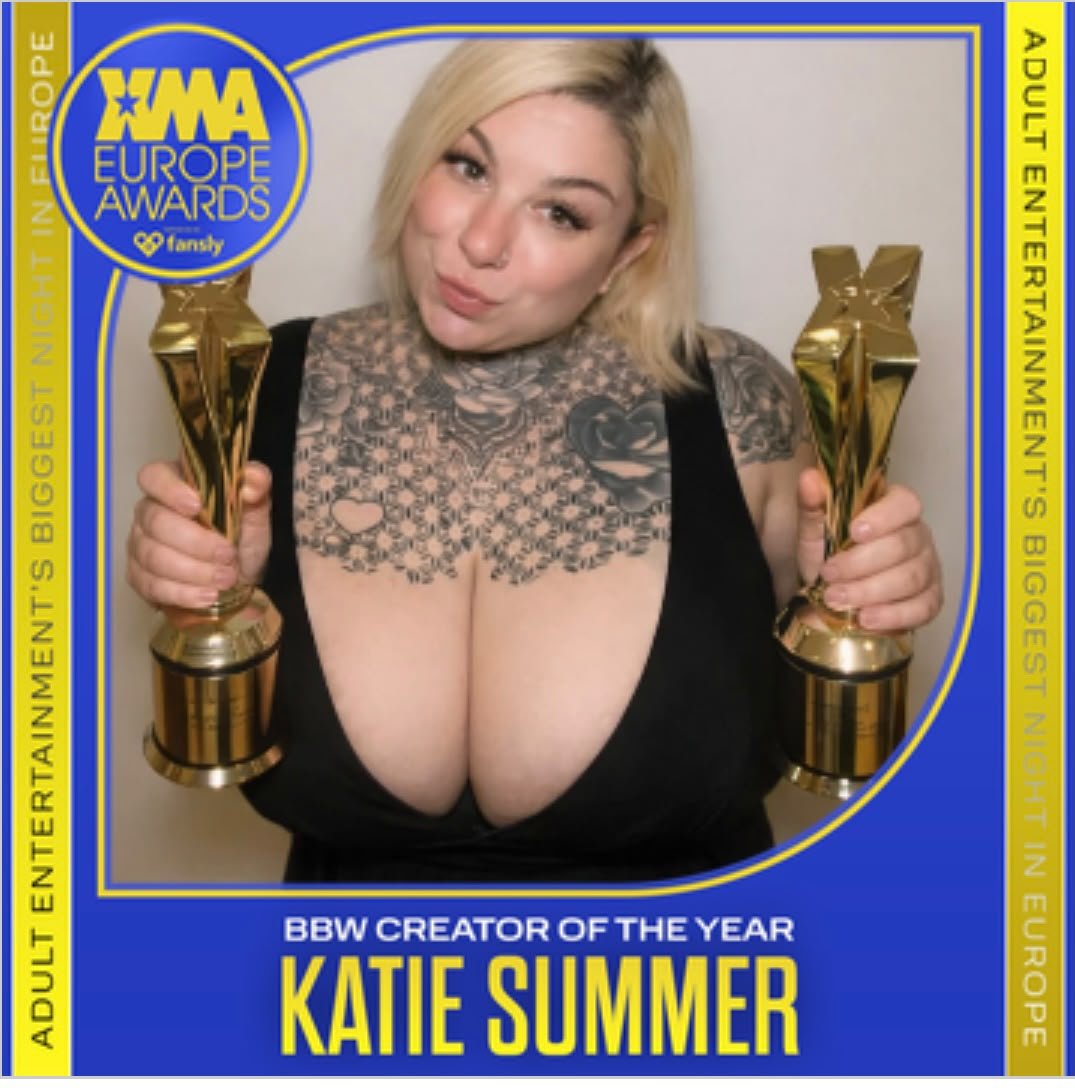 BeardedGeek86's tweet photo. Have you done your voting for @XBIZ XMA's yet today?

If not the please go vote for my friends.

BBW Creator - @Katiesummer222 
Inked Creator - @ElizabethHunny 

https://t.co/pYJxCwjkrt https://t.co/v6l9qi73Yf