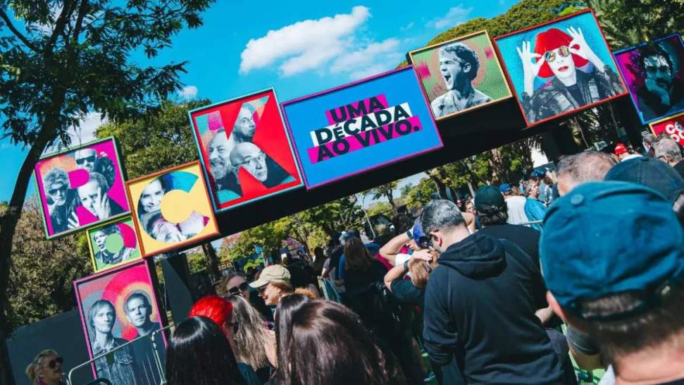 CanaldoRock's tweet photo. C6 NO ROCK
Veja como foi o Festival que trouxe grandes nomes do rock brasileiro dos anos 1980 revivendo álbuns icônicos de suas trajetórias. #RockBr🤘 https://t.co/kvmbZqbZjq https://t.co/mHCZPyOdjJ