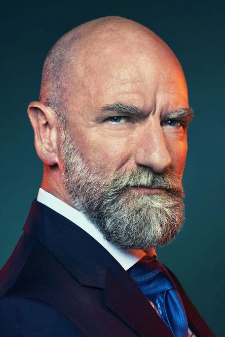 alucarddaily's tweet photo. Alejandra Reynoso and Graham McTavish are officially returning as the voices of Sypha Belnades and Count Dracula in Castlevania: Belmont's Curse releasing on October 15 🦇 https://t.co/gEjfBH6mqq