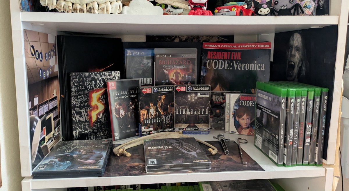 guttrgoth's tweet photo. my res evil collection:) https://t.co/v8y4MdXug2