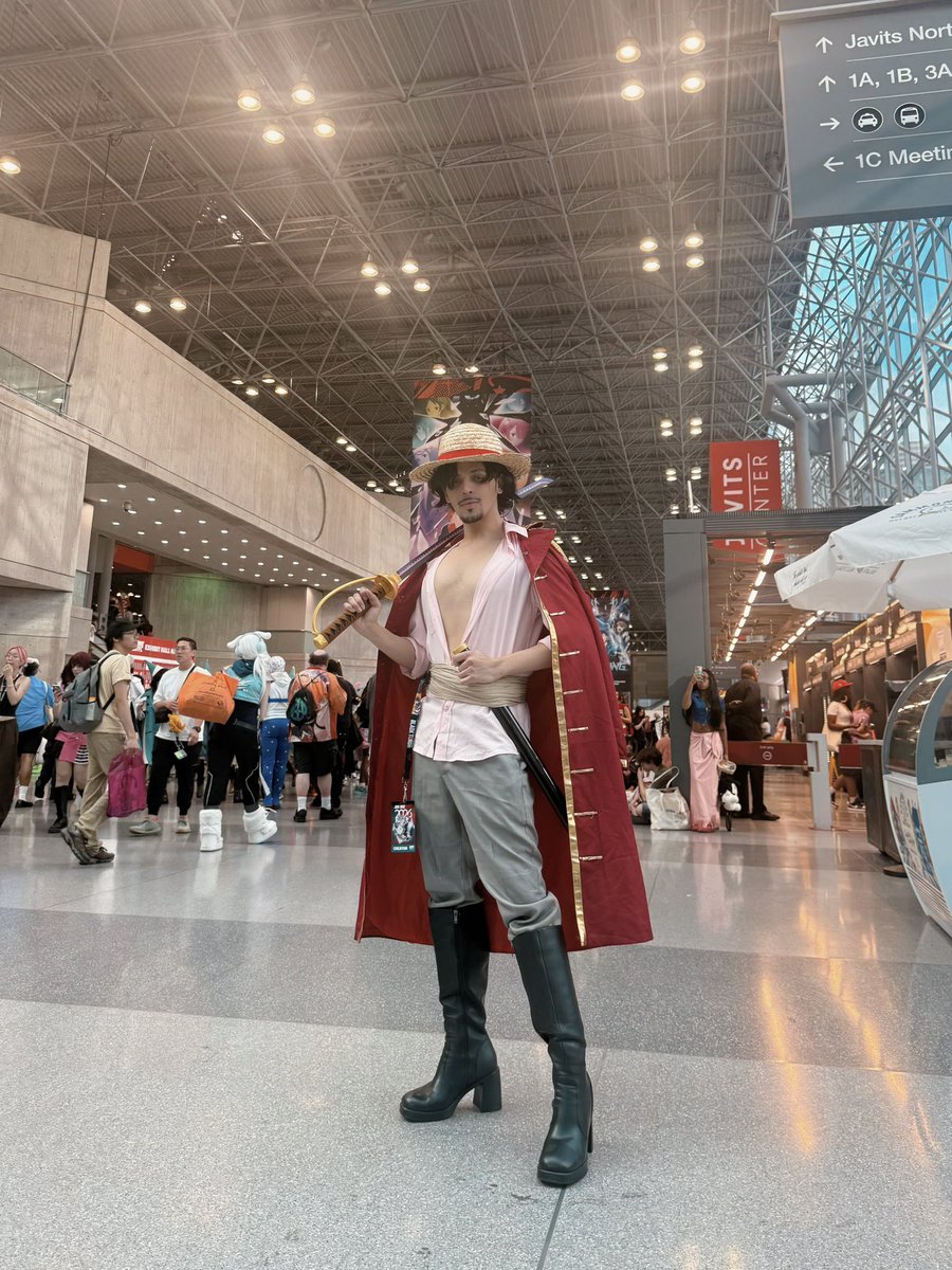 satorujojo3's tweet photo. YOUNG GOL D. ROGER AT ANIMENYC #onepiece #goldroger #godvalley #animenyc https://t.co/SlUkqIV2ZF