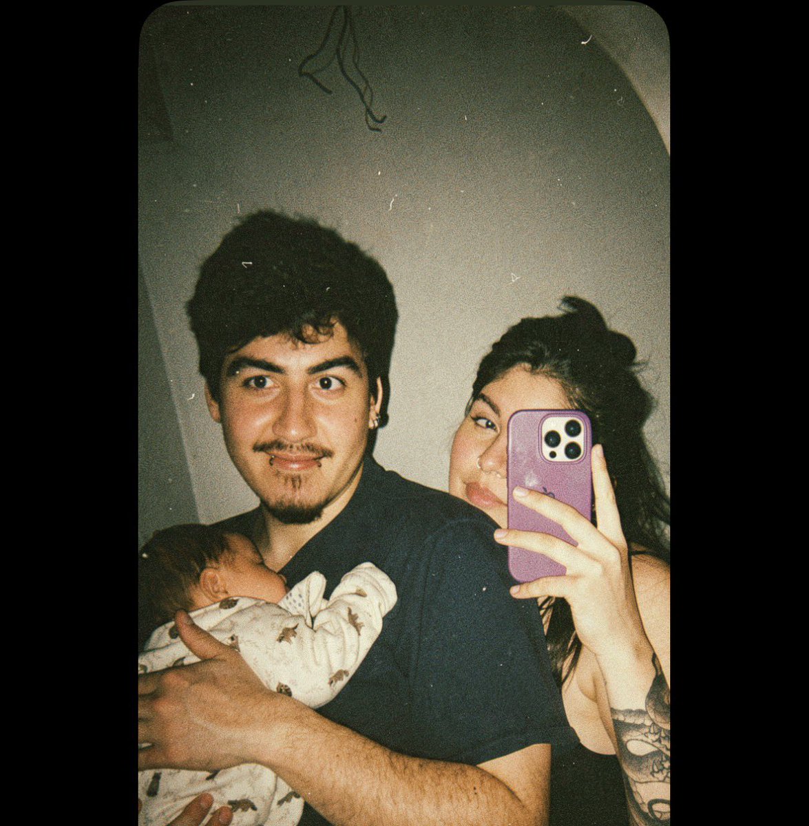 Carolinebaezzzz's tweet photo. La familia que siempre quise con el hombre que siempre quise💘 estoy completa, no me hace falta absolutamente nada ❤️‍🩹 https://t.co/bxoBvug5F2