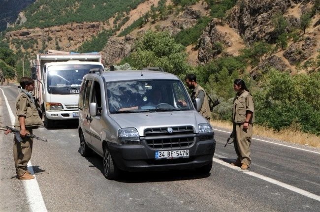 vanopexx's tweet photo. Siz bilmezsiniz abileriniz kainatın en büyük orospu evlatlarıydı 😄 https://t.co/VzRLPyroGR