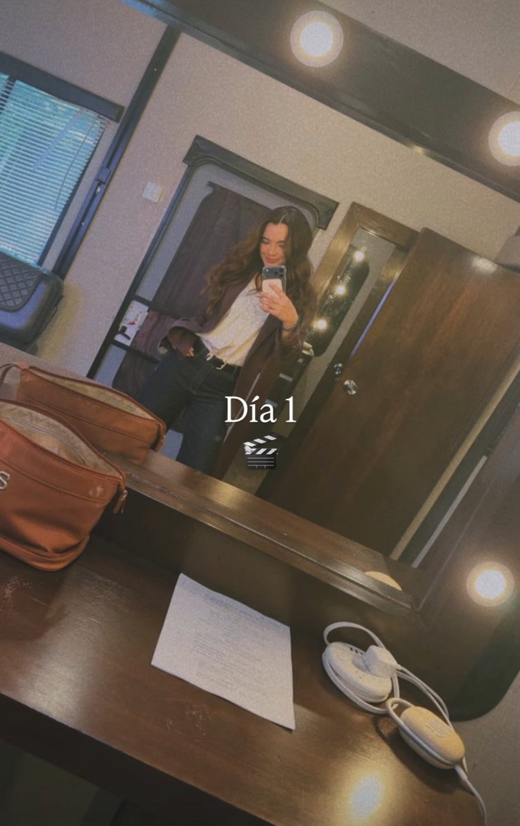 _sunflxwervol6's tweet photo. Hola, María Emilia 💫 desde ya te amamos mucho #TodavíaTeAmo @ScarletGruber https://t.co/Pm1jeSt75o
