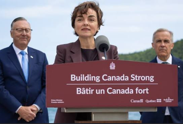 parent727521's tweet photo. Voyant Carney et Fréchette se faire du capital politique sur le dos de la crise commerciale avec les États-Unis, en y intégrant même des mensonges sur la langue française, je vais m'opposer fermement à un 3e mandat du gouvernement de la CAQ en votant parti Québécois.

NON à la CAQ !