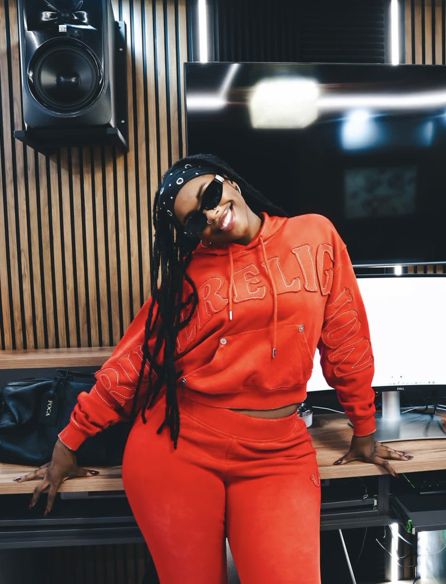Cebe_Lihle23's tweet photo. Nkosazana Daughter stunning in red 😮‍💨❤️ https://t.co/1mbMPBY7Gz