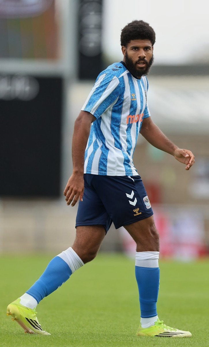 familyzoneccfc's tweet photo. With 30% of the votes you have picked Ellis Simms as your Player of the match Vs Arsenal. Well done Ellis #PUSB https://t.co/VNXSTWAaXS