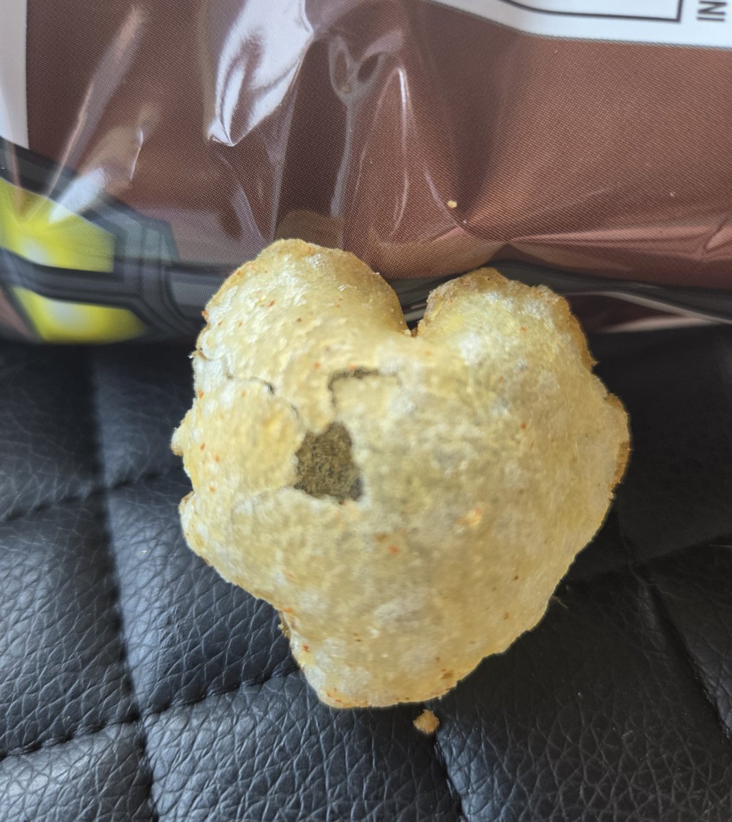 Diegoranchinc's tweet photo. I got a puffy heart ❤️ suprise in my bag of chips https://t.co/6pZjCl6vof