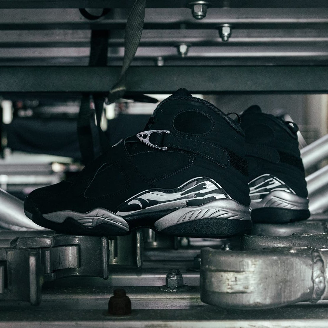 snkr_twitr's tweet photo. AD: Jordan Retro 8 'Black Chrome' Exclusive Access tomorrow at 6am PT/9am ET 

JDsports https://t.co/XYJar7mGtM
Finishline https://t.co/kczRi87Bck https://t.co/VX9AAbuIdw