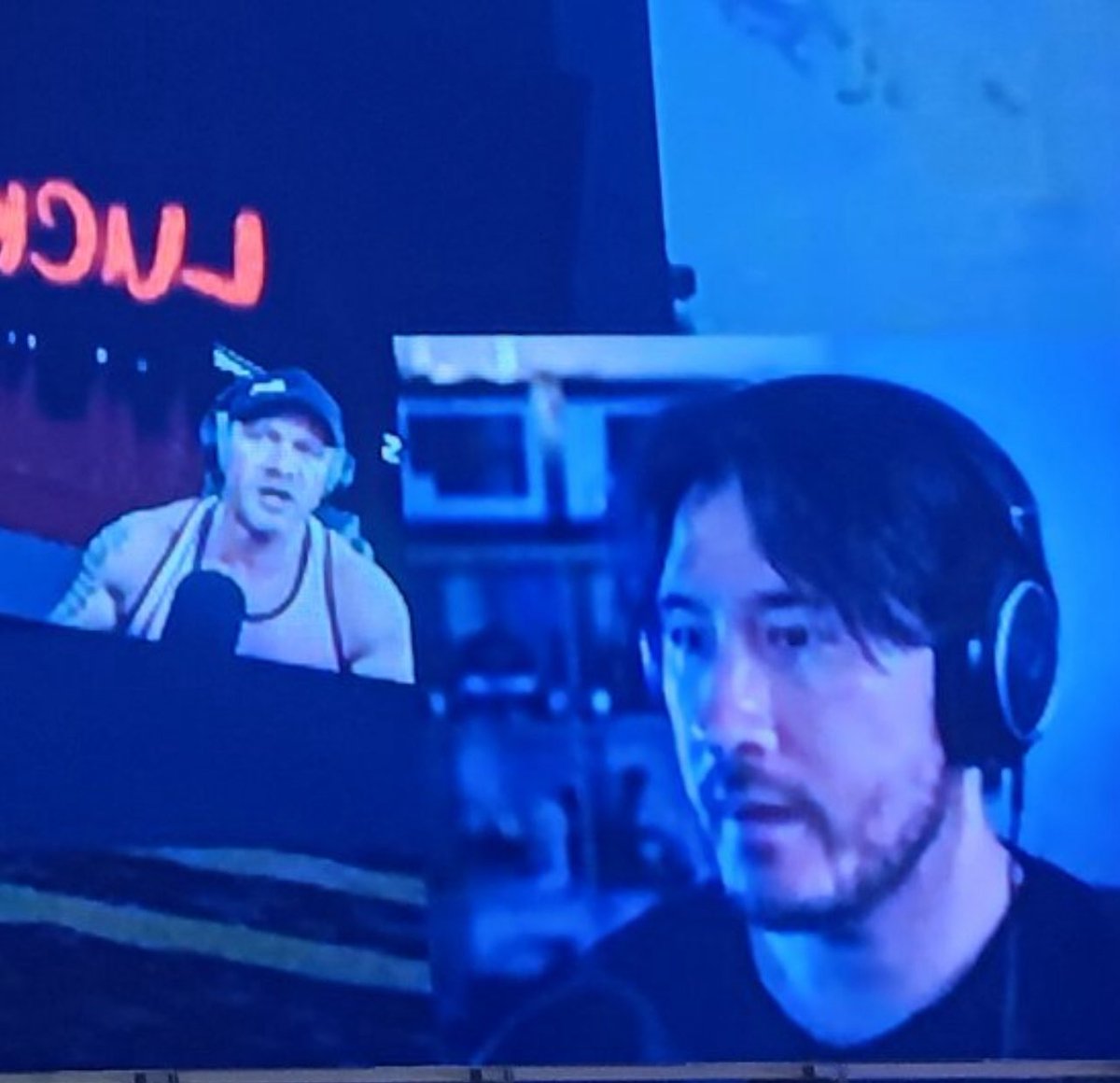 TRUESWOLDIER's tweet photo. Me and @markiplier have never been so close before! 😆💪🏼 https://t.co/DWubdwJ1Yg