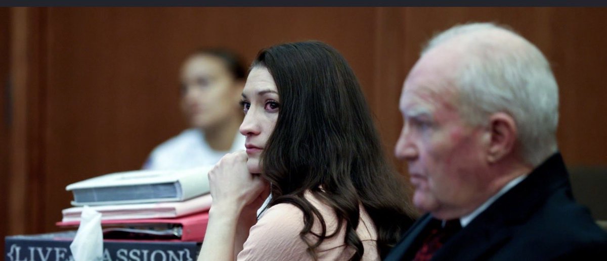 ThePeoplesSide1's tweet photo. “Mandated Reporter”
So how many “Mandated Reporters” are about to lose their licenses to practice that helped Lindsay Clancy slip through the cracks of the mental health system in MA &amp; RI? They are “Mandated” not Discretionary reports! 
What say you???? https://t.co/K9JNc6lhXS