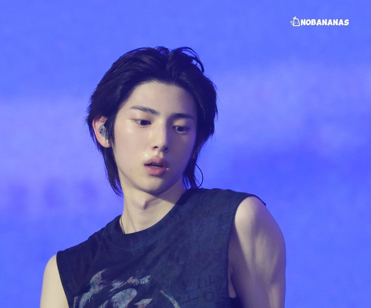 charmsxyz's tweet photo. คุณจูฮุนทำให้นึกถึงคิบอม Super junior หนุ่มตี๋ผมยาว หล่อ เท่ ยิ้มหวาน อะไรฟะนี่มันตัวซีเคร็ดเลยอะ https://t.co/12wWdhDHtM