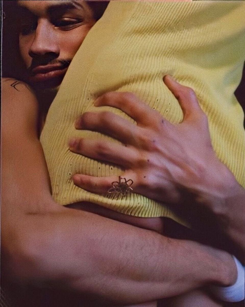 _omalichaa's tweet photo. Clingy men are TOP TIER! like yes hold onto what’s yours https://t.co/K9L2l75nO1