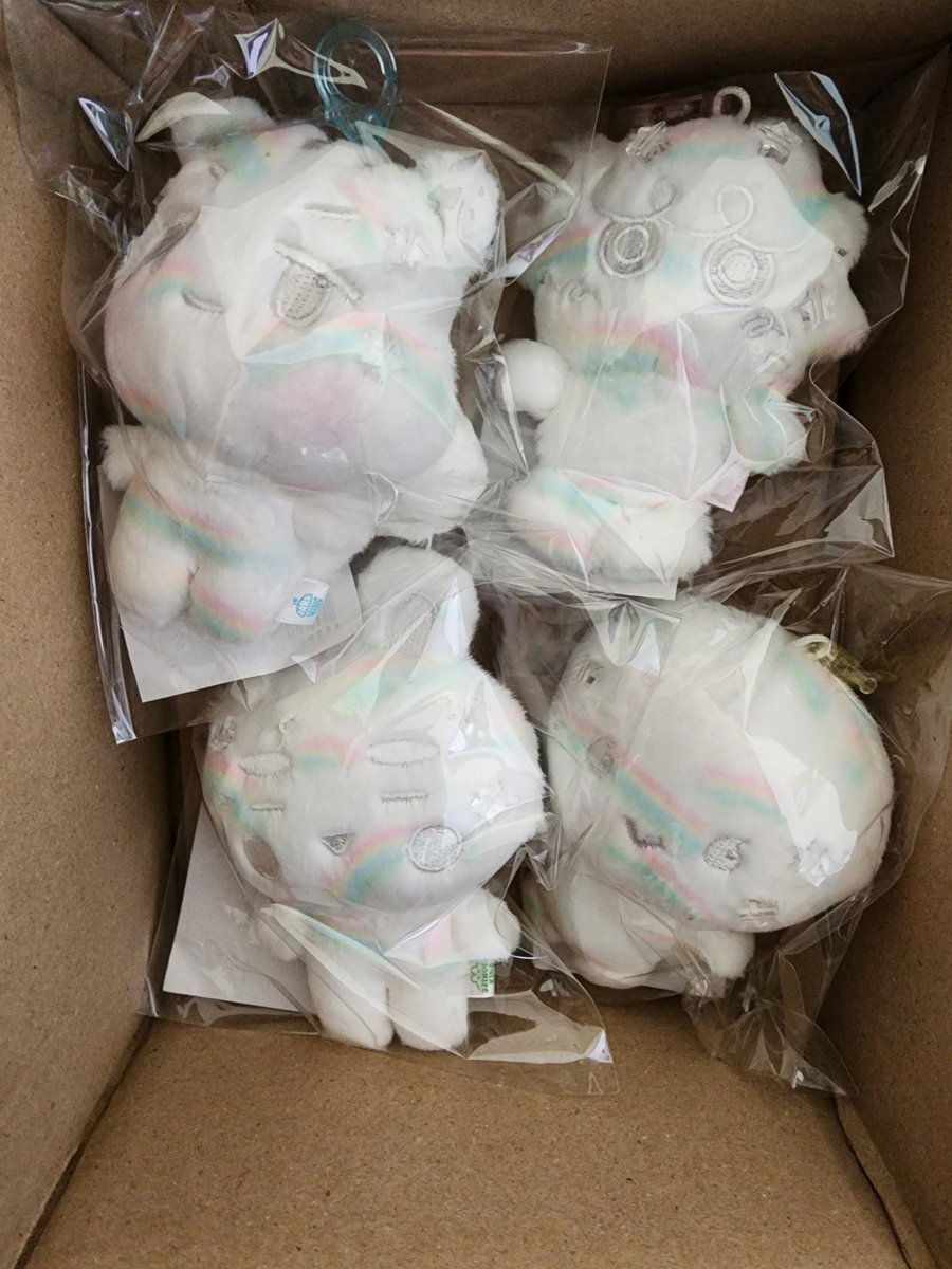 Maivkauslis1's tweet photo. Shinee rainbow babies arrived today. Will be getting a fanmade Jonghyun to join these cuties. 🥰 #onew #Jonghyun #Shineekey #Minho #Taemin https://t.co/2J5U4U56A9