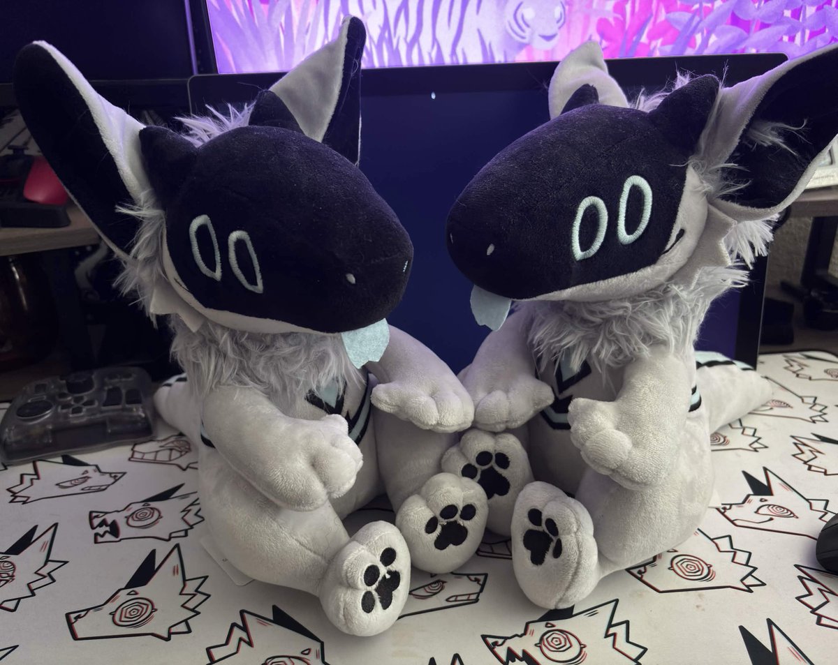 honeymoss_'s tweet photo. Hey hey beast enjoyers!! We're doing another round of preorders for the Mantled Beast Cloud plush with @BossMonstaLV !

If you were wanting one (or another👀) now is your chance!! Preorder info, discord, and more Mantled Beast stuff over on @MantledBeasts ^^ https://t.co/57sI6og76d
