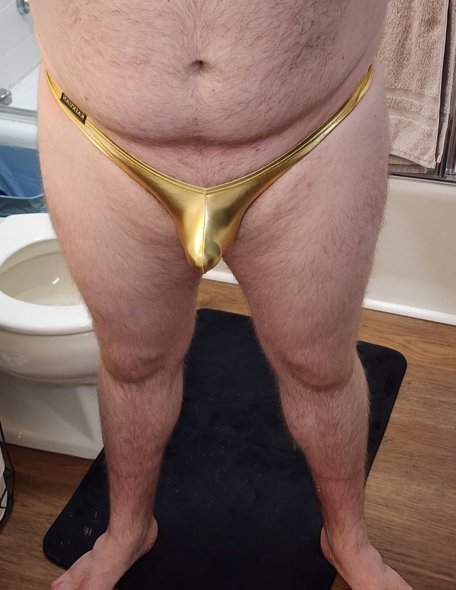 BigCheeks1998's tweet photo. Who knew that Gold Thongs can make your ass look even bigger? 😜 #sissy #booty #gay #bnwo #blacked #pawb https://t.co/HVx5vqM22e