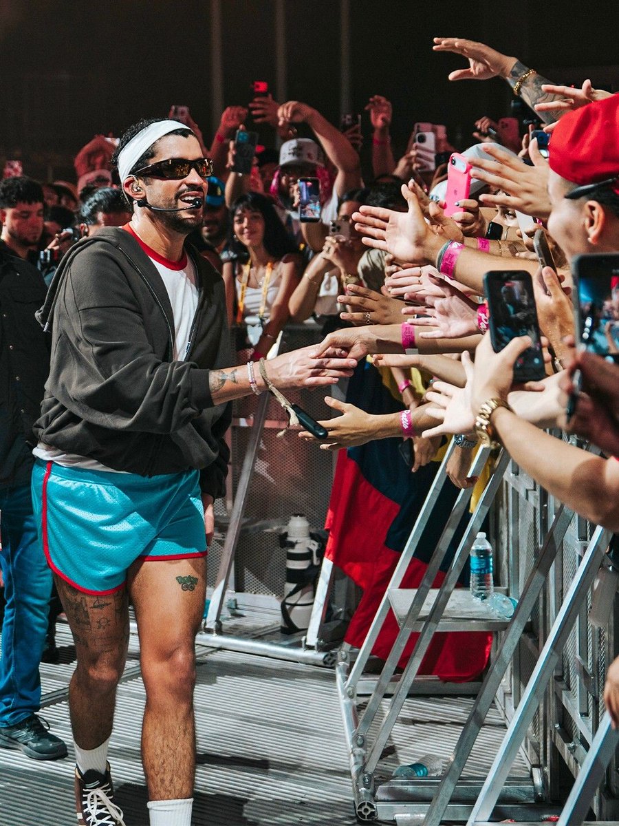 glittermagazine's tweet photo. Bad Bunny officially concluded his ‘DeBÍ TiRAR MÁS FOToS’ World Tour. 🌺 

Held at Estadio Hiram Bithorn, the Puerto Rican superstar was originally supposed to end his tour on July 18 in Italy. However, a month later, he announced two more shows as 'Cerramos en Casa' ('We're Closing it at Home'). 

As a whole, the tour grossed $467.5 million and sold 3.1 million tickets across 55 shows, now making him the highest-grossing and best-selling tour by a male Latin artist in history. 

As we bid farewell to the 'DtMF' era, we want to know: what was your favorite moment? 

#BadBunny #DtMF #Cerramosencasa