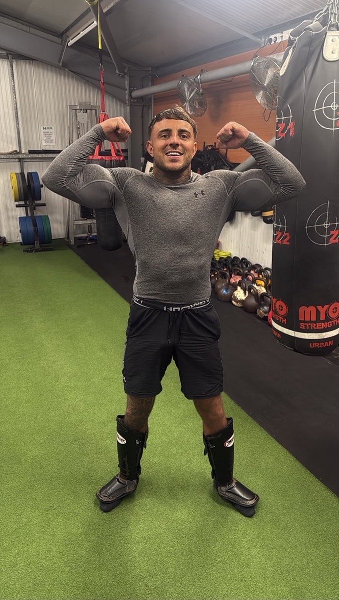TheAlphaMarcus0's tweet photo. gettin that sweat on at training 

you simps would be in your element right now smellin my pits 💦🤣

#findom #alpha #paypig #drain #cuck #fag https://t.co/pxjIsGcYXu