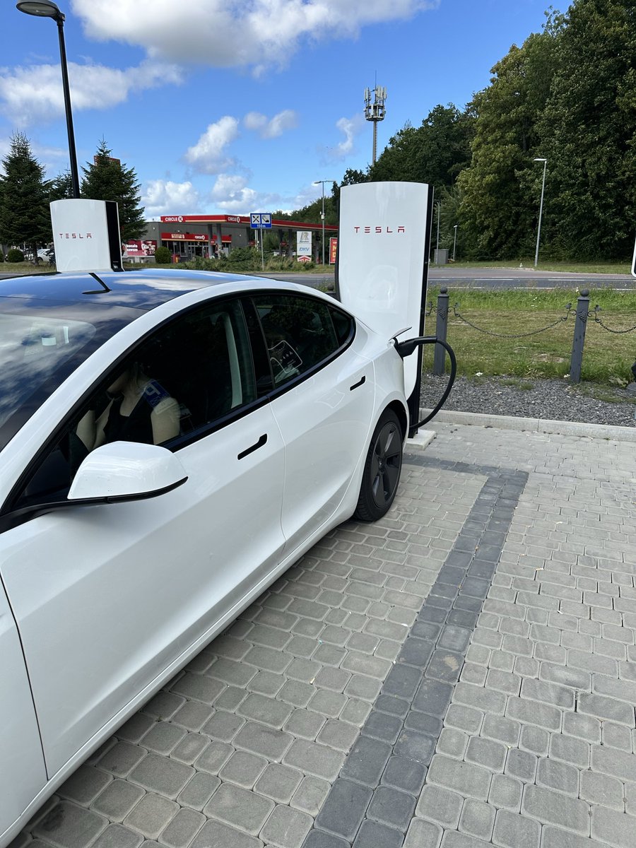 Roosie__'s tweet photo. Anybody who isn’t driving a Tesla still doesn’t get it.

You pull into a Supercharger on a long stretch, plug in, hit the loo, stretch your legs, grab a coffee or something to eat… and by the time you’re done, the car’s ready to go again. No drama, no waiting around. You’re back on the road before you even realise how smooth it was.

The ride itself is just ridiculously comfortable, and the nav works out the whole route for you, showing exactly where to stop and charge so you never have to think about range anxiety.

The only thing still missing in most of Europe is FSD. When that finally lands properly, it’s going to change everything.

$TSLA #Tesla #FSD #Europe #future
