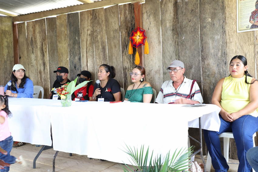 CdhFrayba's tweet photo. ‼️ Compartimos la Denuncia pública del Congreso Nacional Indígena en Chiapas.

🔗 Leer la denuncia completa aquí ➡️ https://t.co/cWZZa37FDT

📸 / Frayba Derechos Humanos
#PalabraDeLosPueblos https://t.co/R5LjSACjHU