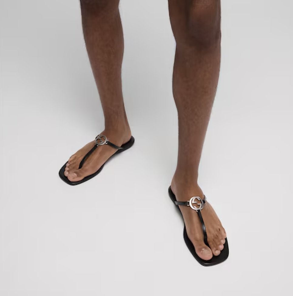 virgospeedofun's tweet photo. @MarkElbus Looks FFantastic....and I suggest for the feet a pair of sexy minimal leather thong sandals with a bit of hardware. Makes for a smoking hot total ensemble while highlighting the legs ♨️ https://t.co/0L3sE2hvEf