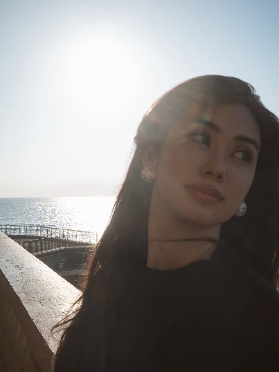 softpurplecat's tweet photo. ฉันชอบไวป์พี่ลีน่าจริงๆ อิมเมจนางเอกนิยายรักมาก หนูรักพี่ฝรั่ง 💐🧎🏻‍♀️ https://t.co/a8S3DwYERi