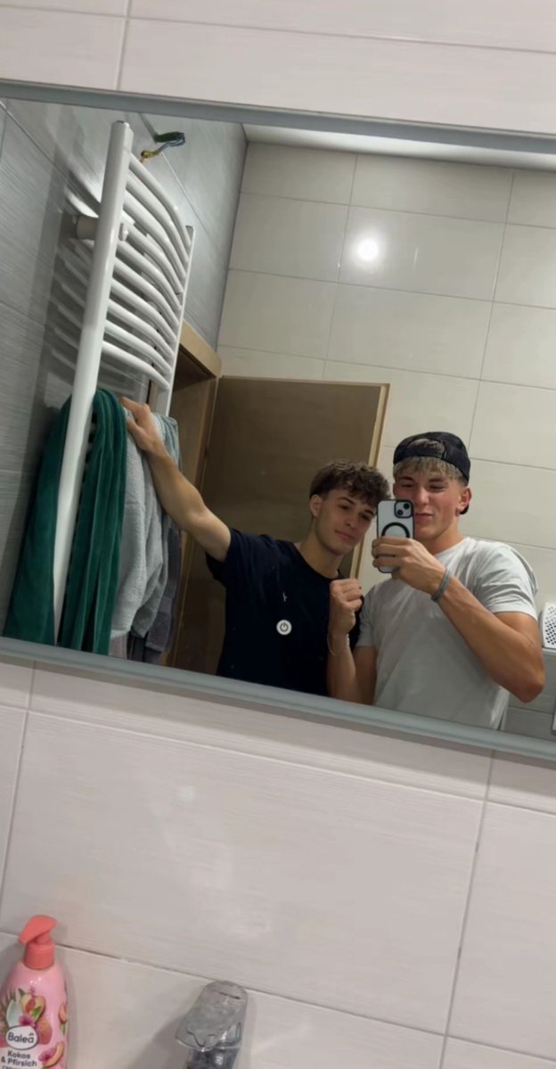jakovn0m's tweet photo. https://t.co/ffYudCgs3P