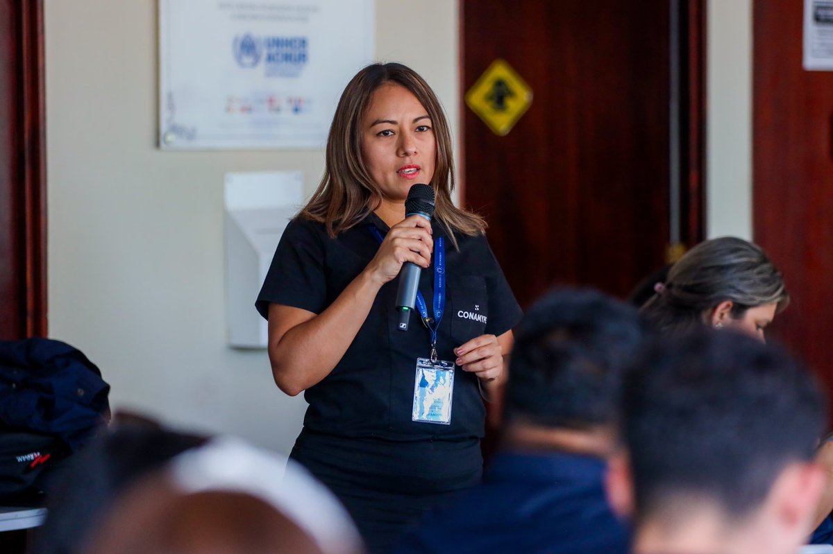 TejidoSocialSv's tweet photo. 💻🚀 | El equipo de @CONAMYPESV visitó el CUBO Milagro de La Paz para impartir una charla sobre el proyecto #UpDigital, junto a #LuxDev, y dar a conocer su plataforma virtual y las oportunidades de formación para nuestra juventud.
Seguimos acercando oportunidades que impulsan el talento y el emprendimiento juvenil.
#TejidoSocial | #CUBOMilagroDeLaPaz | #ElSalvador