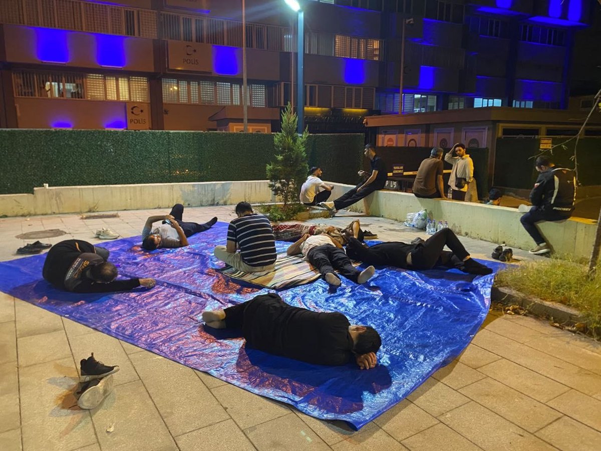 Furkankocaeli41's tweet photo. Furkan Kardeşliği 

Hukuksuz yere gözaltına alınan kardeşlerimizin serbest kalması için bekliyoruz.

#KocaeliEmniyeti https://t.co/IcaNeeecSI
