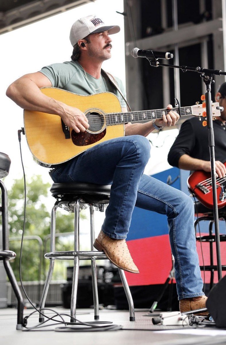 Riley_Greecy's tweet photo. I'm grateful for each and every one of you. ❤️ Thank you for your love and support. Now tell me, what's your favorite song of mine? I'd love to hear from you in the comments! 🎶👇 #newmusic #countrymusic #Trend https://t.co/OFvviz7wPG